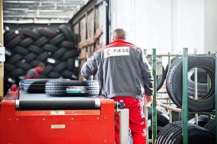 Fiege-Tires-Distribution3